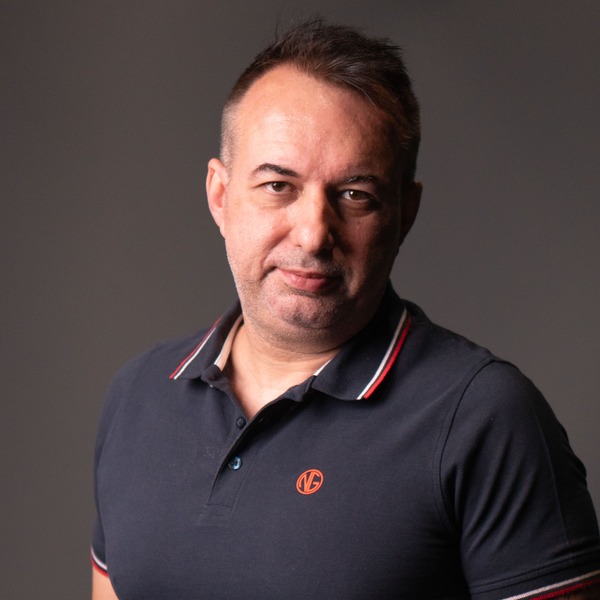 Ανέστης Δόγιβαν